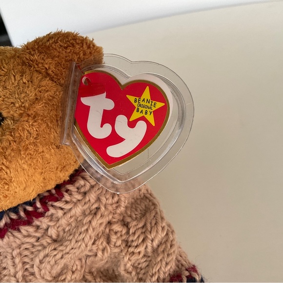 Vintage Ty Beanie Baby “Fuzz” the bear with RARE complete Unipak Golfers outfit - Picture 5 of 12